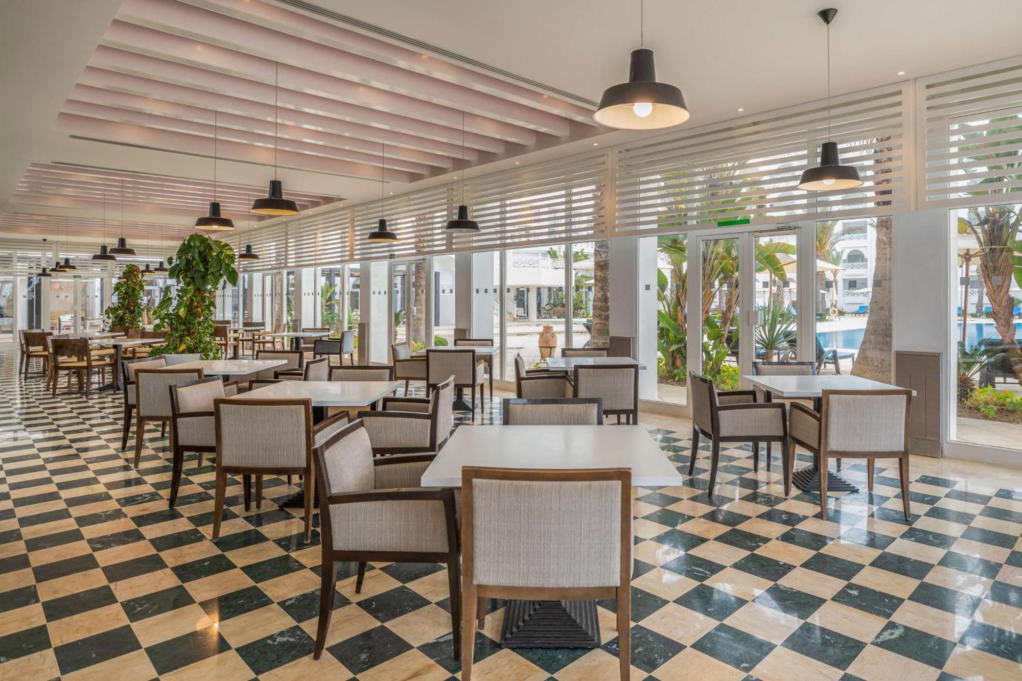 Radisson Blu Resort & Thalasso Hammamet Kültér fotó Restaurant